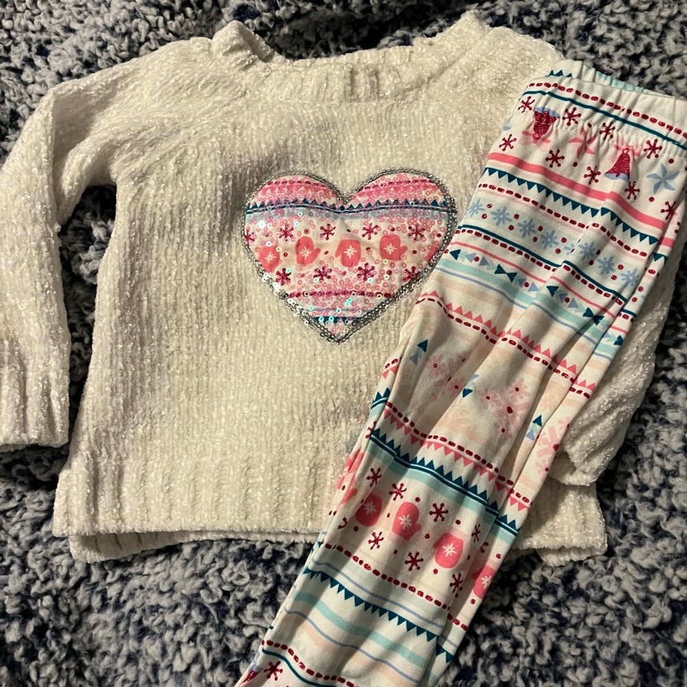 btween white Knit Sweater with Heart Design with matching pants